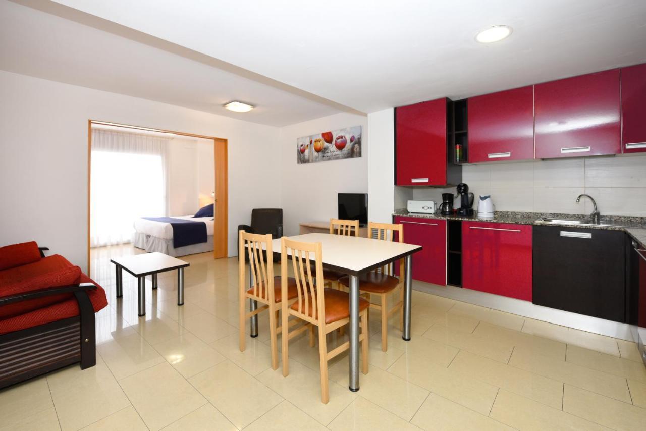 Neptuno Apartments Calella Luaran gambar