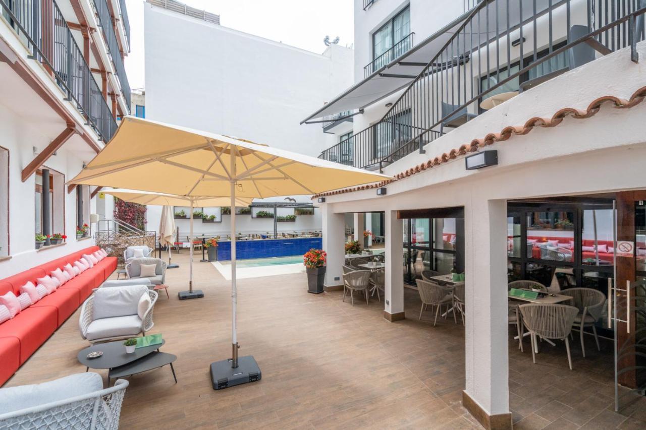 Neptuno Apartments Calella Luaran gambar