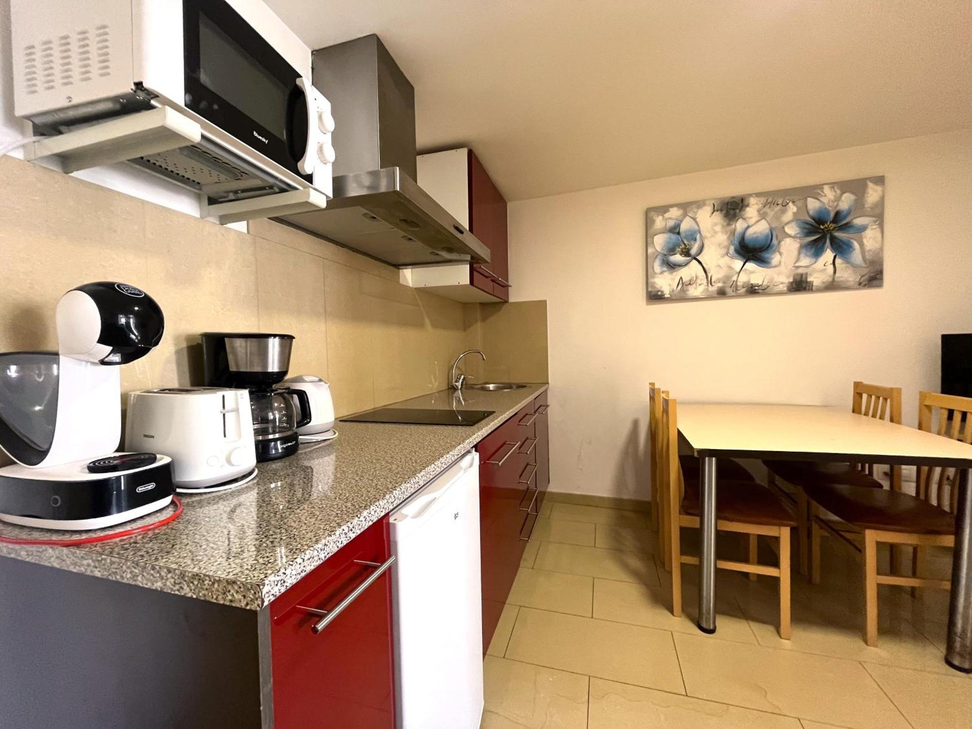 Neptuno Apartments Calella Bilik gambar
